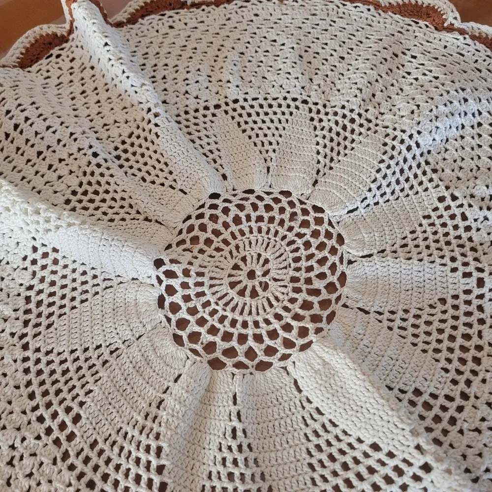 Vintage Crochet Doily 25' White Brown Border Pinnapple Pattern Granny Chic Retro